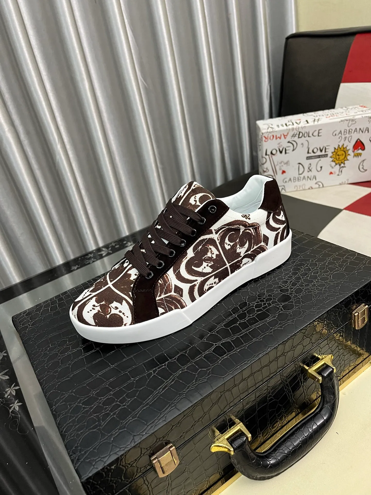 Men's men's shoes💰420⌚️⌚️【Dg～】couple casual shoes 2025z cabinet sales simultaneously 🔶Size: 35-46#️⃣ 🔷5 colors🔜The upper is made of multi-material splicing ➕Towel lining, comfortable and breathable, sole: original comfortable and wear-resistant outsole, ⚠️real thing📱photographed🎬real thing is better📢📢📢